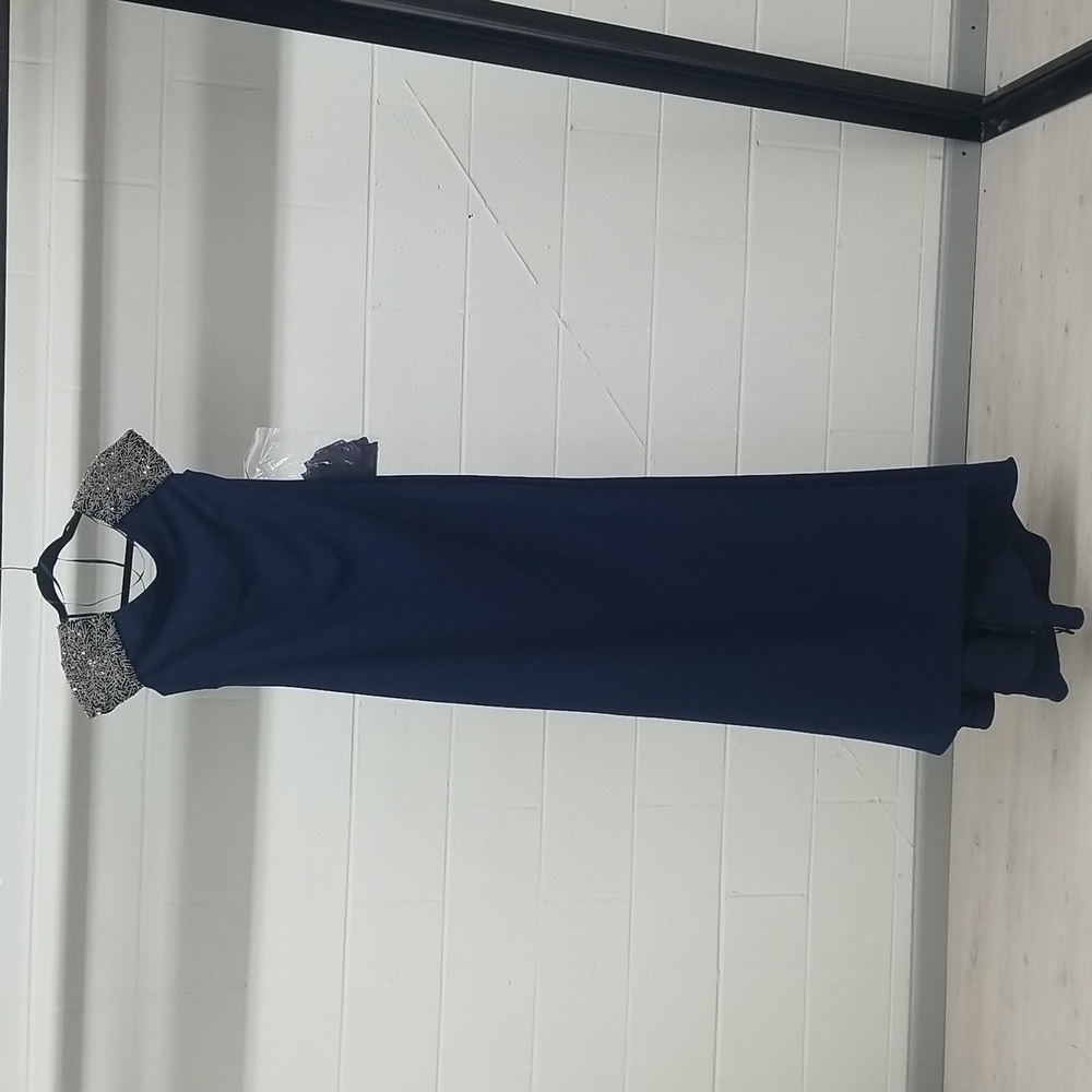 Navy Pronovias size 10 Crepe Gown